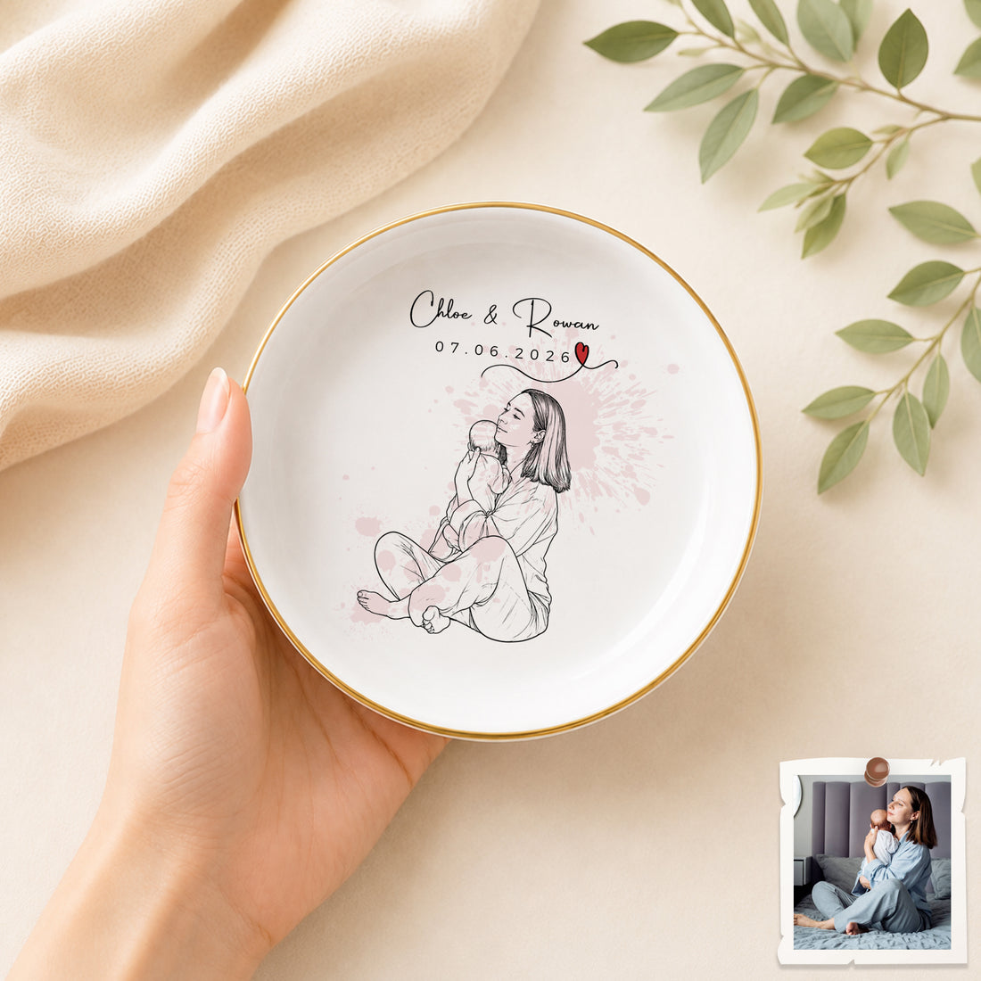Personalized First-Time Mom and Baby Detailed Line Art Trinket Dish with Custom Text, New Mother Keepsake Gift