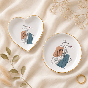 Personalized Graduation Detailed Line Art Trinket Dish with Custom Text, Custom Graduate Keepsake Jewelry Holder Gift