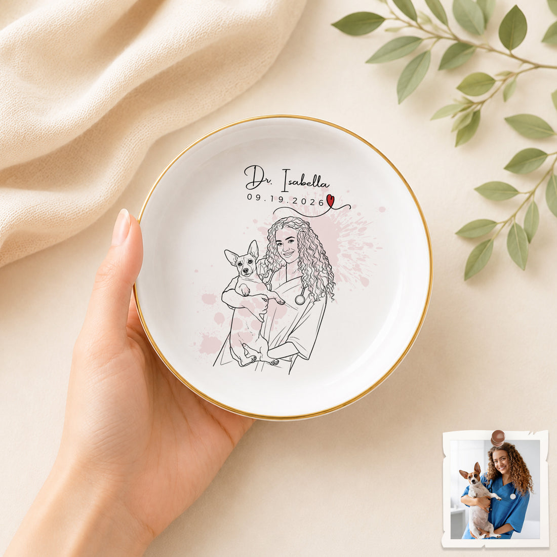 Personalized Nurse and Veterinarian Detailed Line Art Trinket Dish with Custom Text, Healthcare Keepsake Gift