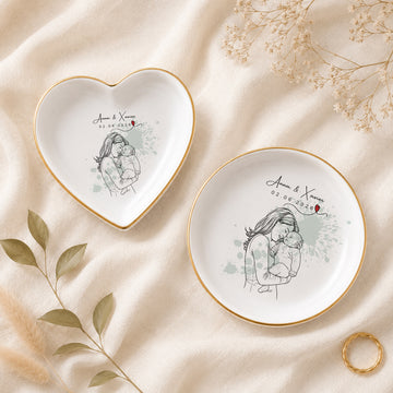 Personalized First-Time Mom and Baby Detailed Line Art Trinket Dish with Custom Text, New Mother Keepsake Gift